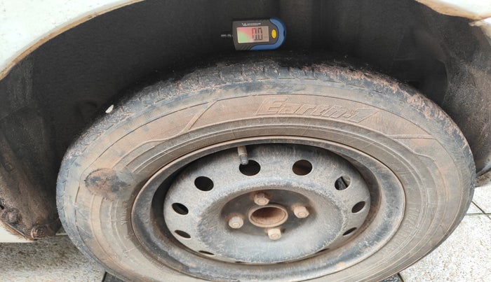 2012 Maruti Swift VDI, Diesel, Manual, 1,23,401 km, tyre