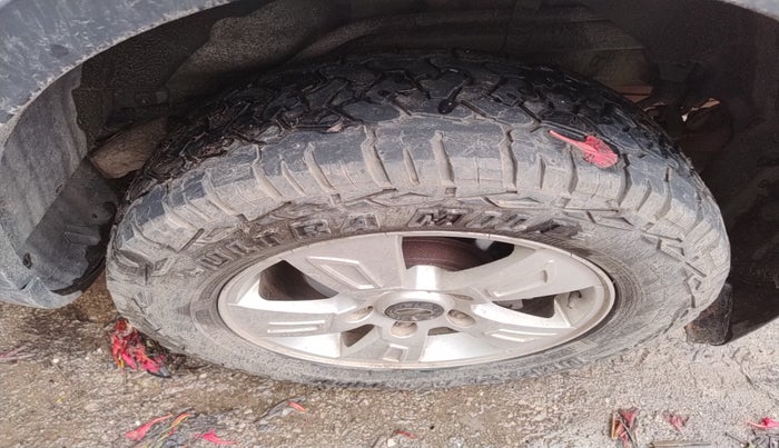 2012 Mahindra XUV500 W8, Diesel, Manual, 98,331 km, tyre