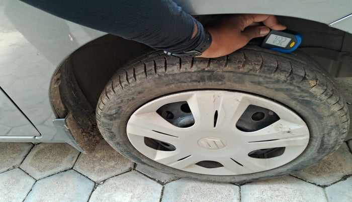 2014 Maruti Wagon R 1.0 VXI, Petrol, Manual, 56,814 km, tyre