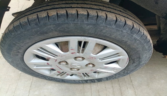 2010 Hyundai Santro Xing GLS, Petrol, Manual, 1,08,159 km, tyre