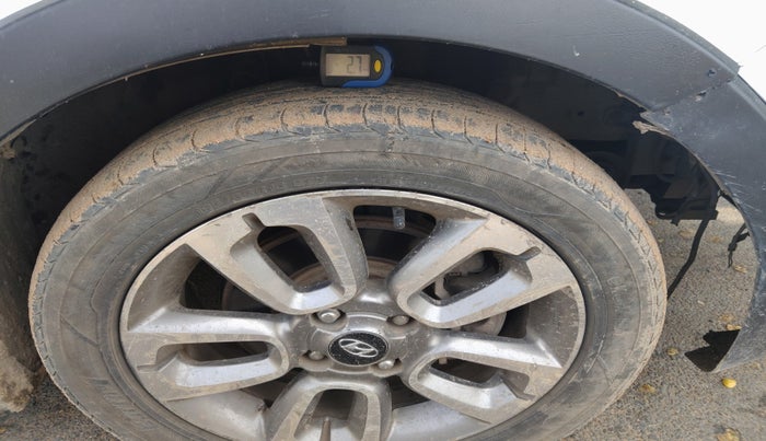 2015 Hyundai i20 Active 1.4 S, Diesel, Manual, 1,62,758 km, tyre