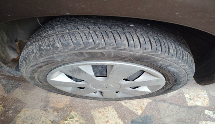 2010 Maruti Zen Estilo VXI, Petrol, Manual, 31,376 km, tyre