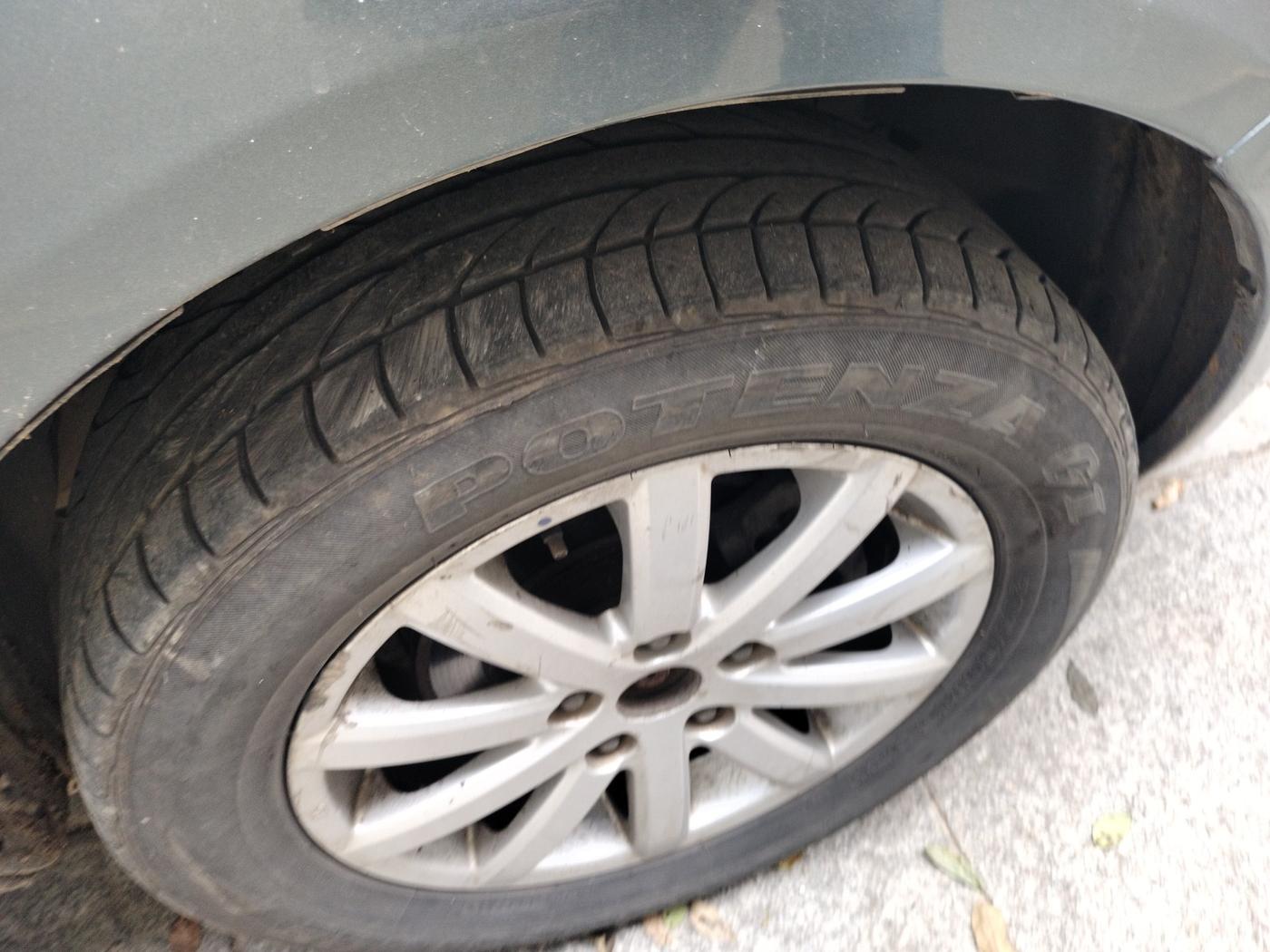 2010 Maruti SX4 ZXI, Petrol, Manual, 91,008 km, tyre