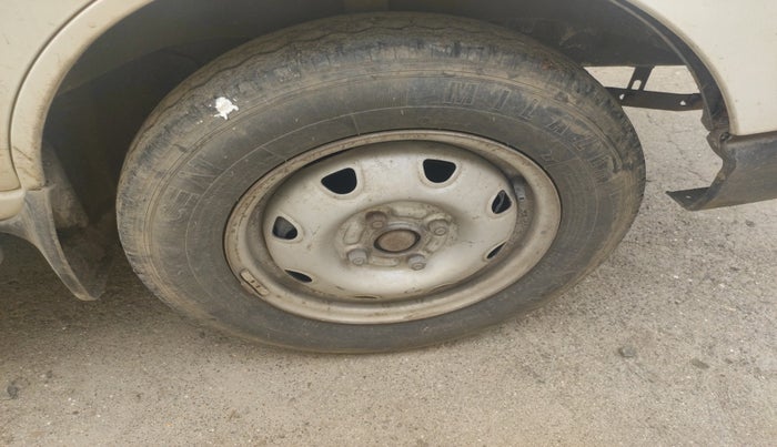 2013 Maruti Eeco 7 STR, Petrol, Manual, 94,955 km, tyre