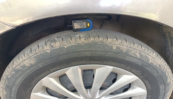 2019 Maruti Swift VXI, Petrol, Manual, 50,972 km, tyre