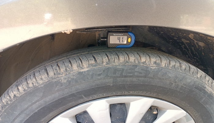 2019 Maruti Swift VXI, Petrol, Manual, 50,972 km, tyre