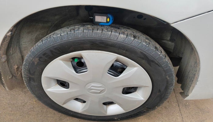 2017 Maruti Wagon R 1.0 VXI, Petrol, Manual, 80,434 km, tyre