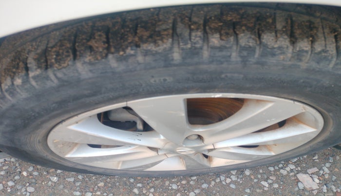 2013 Hyundai Verna FLUIDIC 1.6 CRDI SX, Diesel, Manual, 1,23,148 km, tyre
