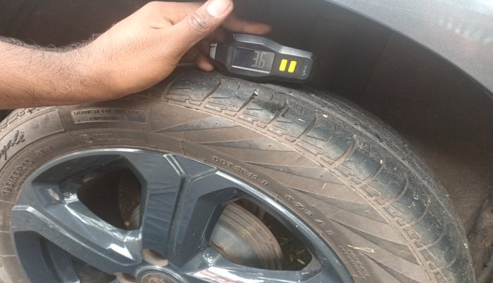 2022 Tata ALTROZ XE PLUS PETROL, Petrol, Manual, 26,969 km, tyre