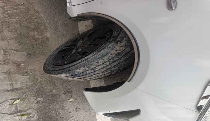 2021 Toyota YARIS J MT, Petrol, Manual, 38,125 km, tyre