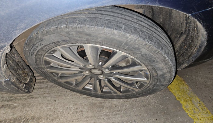 2021 Maruti Ciaz ALPHA 1.5 SHVS PETROL, Petrol, Manual, 55,563 km, tyre