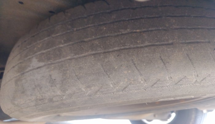 2013 Mahindra XUV500 W8, Diesel, Manual, 1,61,961 km, tyre
