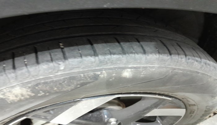 2021 Hyundai VENUE S 1.0 TURBO IMT, Petrol, Manual, 27,243 km, tyre