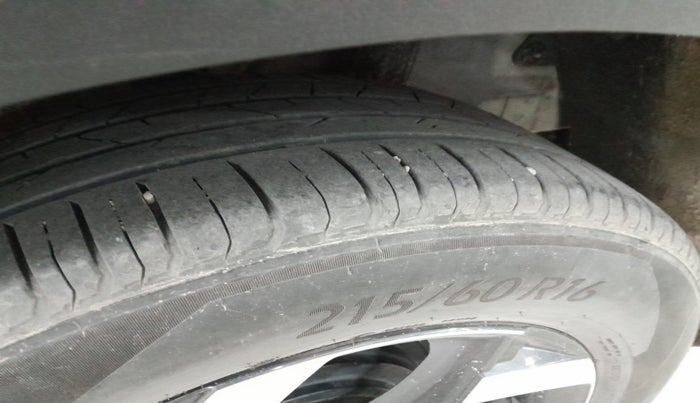 2021 Hyundai VENUE S 1.0 TURBO IMT, Petrol, Manual, 27,243 km, tyre