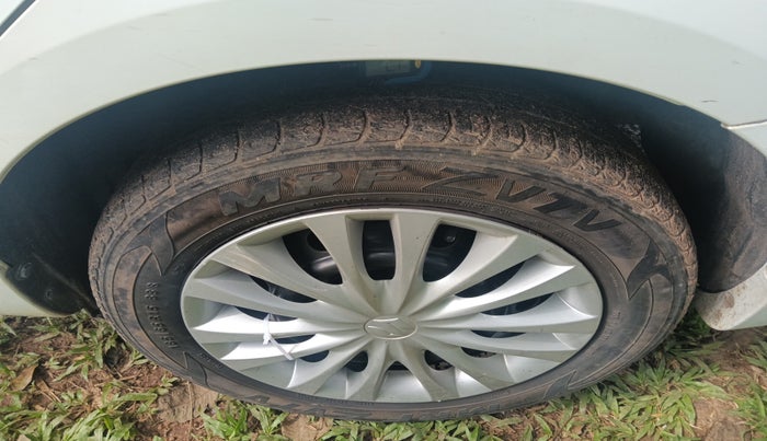 2016 Maruti Ciaz VXI+, Petrol, Manual, 1,06,154 km, tyre