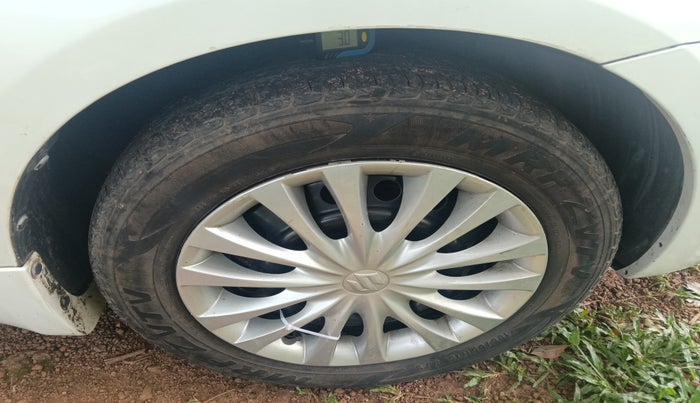 2016 Maruti Ciaz VXI+, Petrol, Manual, 1,06,154 km, tyre
