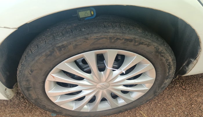 2016 Maruti Ciaz VXI+, Petrol, Manual, 1,06,154 km, tyre