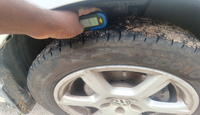 2012 Volkswagen Vento HIGHLINE PETROL AT, Petrol, Automatic, 1,38,944 km, tyre