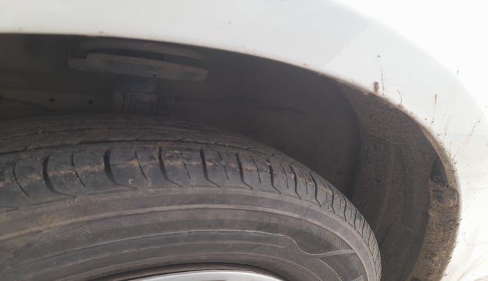 2017 Maruti Dzire LDI, Diesel, Manual, 2,05,744 km, tyre