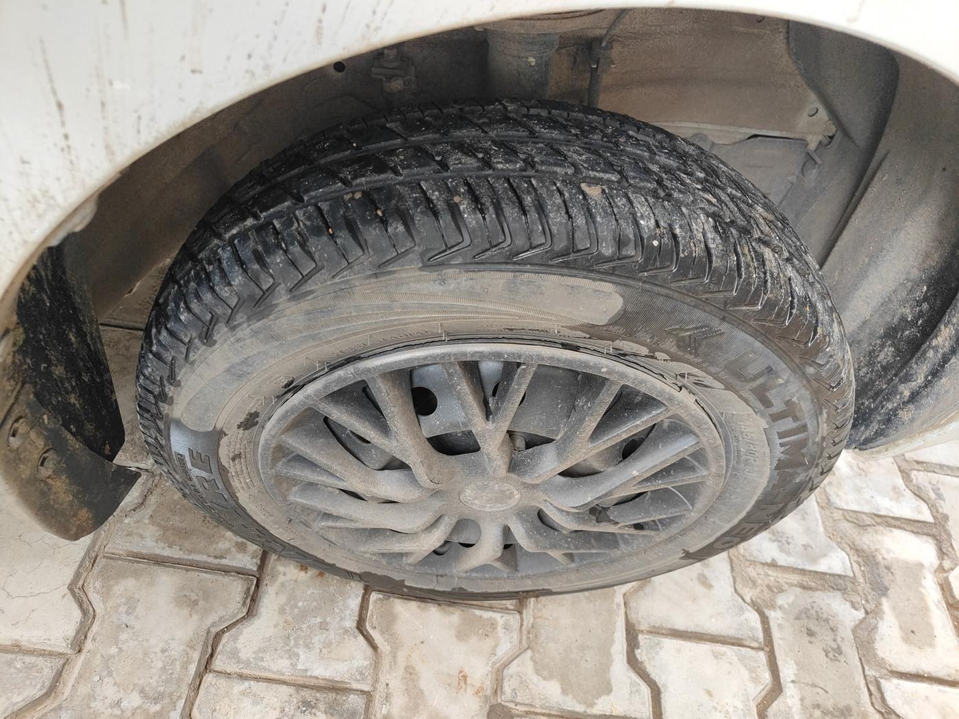 2023 Maruti Alto K10 VXI, Petrol, Manual, 14,708 km, tyre
