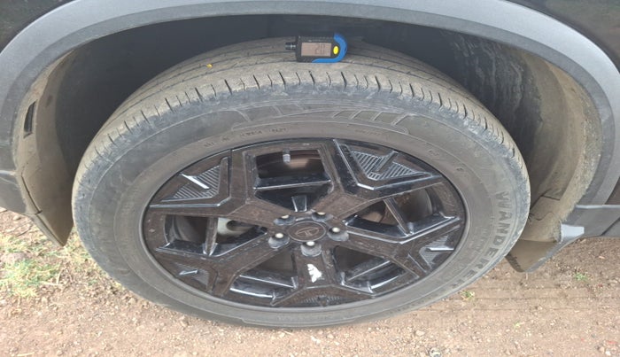 2024 Tata Safari ACCOMPLISHED DARK EDITION AT, Diesel, Automatic, 41,092 km, tyre