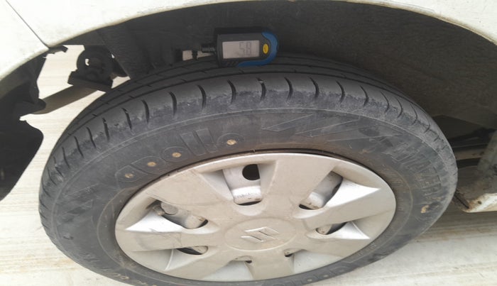 2015 Maruti Wagon R 1.0 LXI, Petrol, Manual, 1,43,219 km, tyre