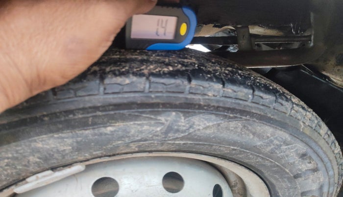 2011 Maruti Alto LX, Petrol, Manual, 1,74,686 km, tyre