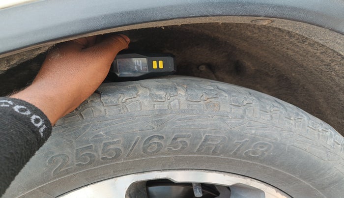 2018 Mahindra ALTURAS G4 4WD AT, Diesel, Automatic, 1,39,341 km, tyre