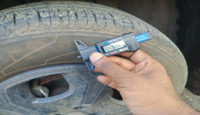 2022 Tata PUNCH ACCOMPLISHED MT, Petrol, Manual, 13,018 km, tyre