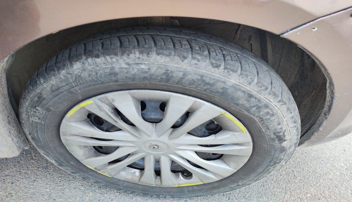 2013 Maruti Ertiga VDI, Diesel, Manual, 87,296 km, tyre