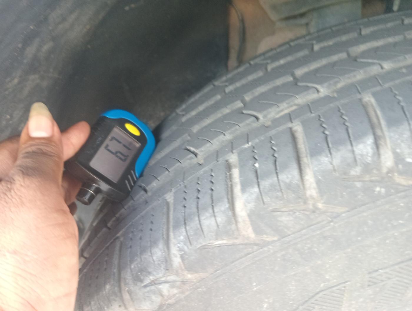 2019 Tata Harrier XZ 2.0L, Diesel, Manual, 1,13,980 km, tyre