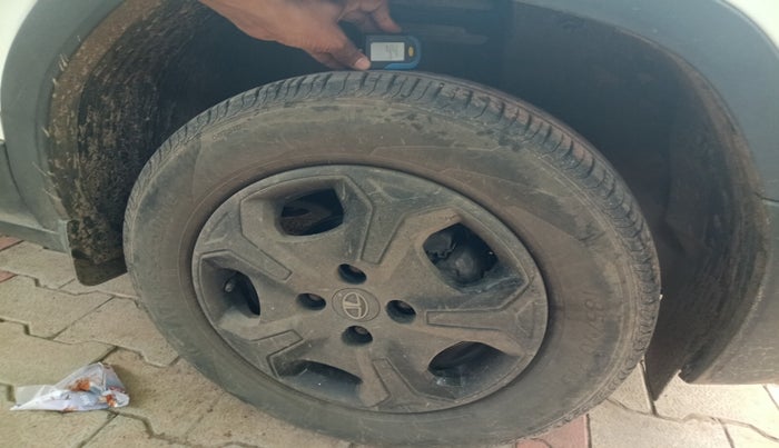 2022 Tata PUNCH ACCOMPLISHED MT, Petrol, Manual, 72,463 km, tyre