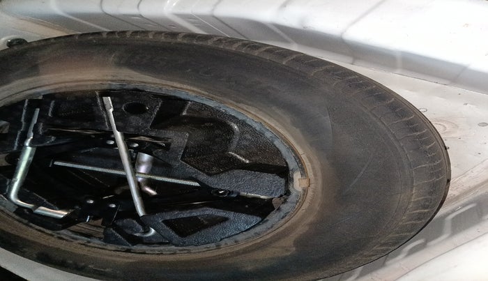 2022 Tata PUNCH ACCOMPLISHED MT, Petrol, Manual, 72,463 km, tyre