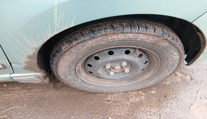 2010 Maruti A Star VXI, Petrol, Manual, 1,39,853 km, tyre