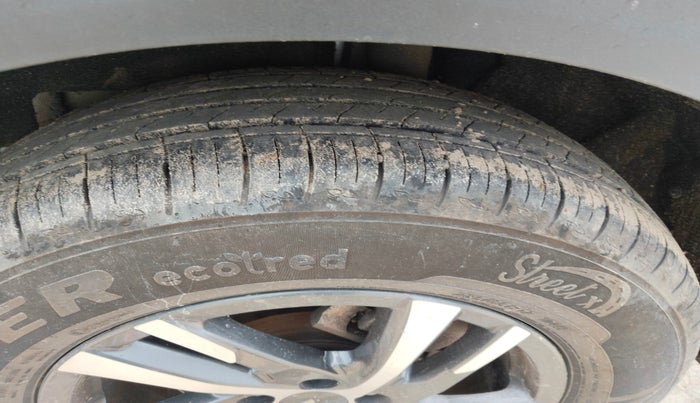 2023 Mahindra XUV700 AX 5 P AT 5 STR, Petrol, Automatic, 24,450 km, tyre