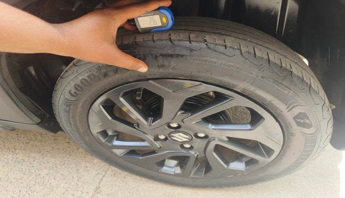 2023 Maruti FRONX DELTA PLUS 1.2L AGS, Petrol, Automatic, 22,783 km, tyre