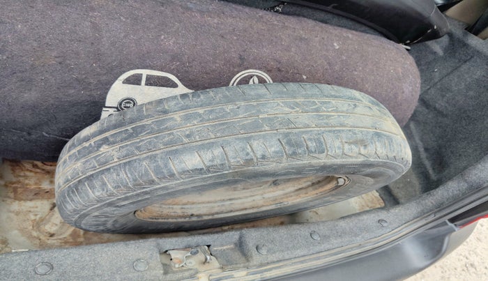 2010 Maruti Alto LXI, Petrol, Manual, 1,70,180 km, tyre