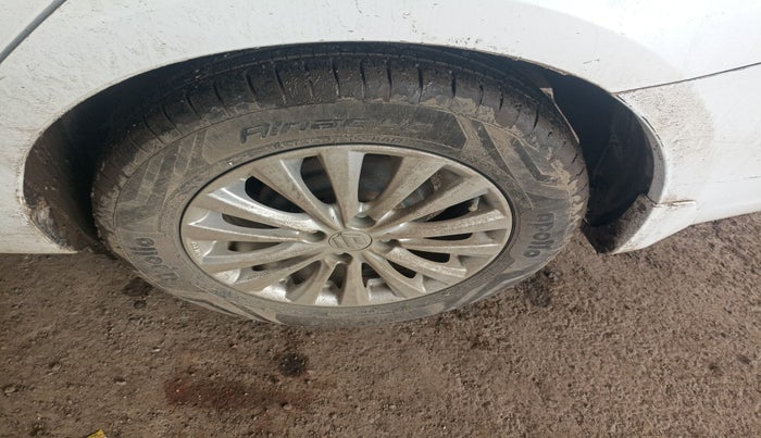 2017 Maruti Ciaz ZDI SHVS, Diesel, Manual, 1,27,857 km, tyre