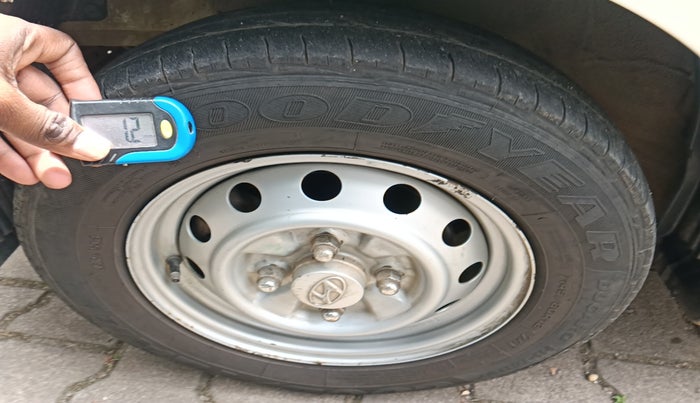 2013 Hyundai Eon D-LITE+, Petrol, Manual, 80,292 km, tyre