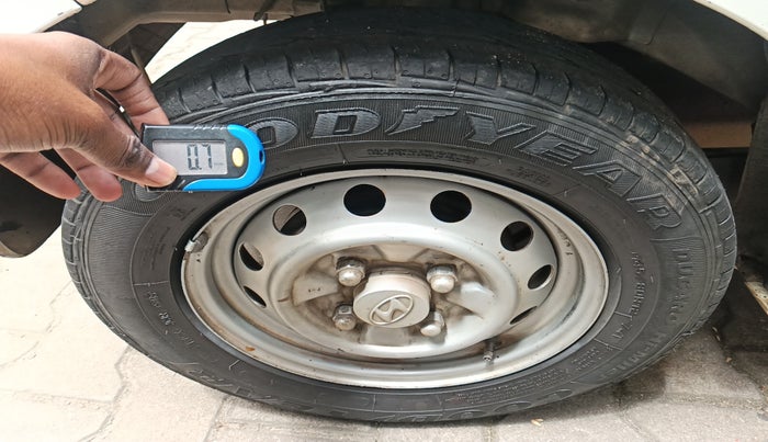 2013 Hyundai Eon D-LITE+, Petrol, Manual, 80,292 km, tyre