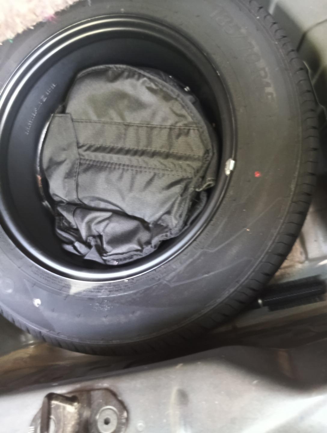 2024 Tata PUNCH PURE MT, Petrol, Manual, 12,045 km, tyre