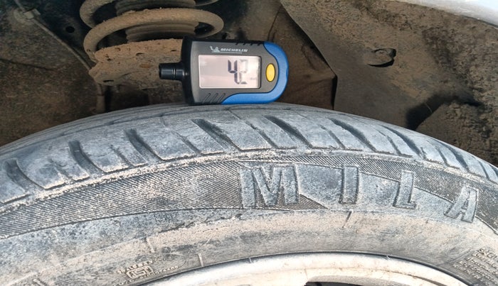 2015 Hyundai Grand i10 ASTA 1.2 KAPPA VTVT, Petrol, Manual, 1,02,000 km, tyre