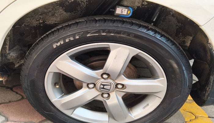 2012 Honda Jazz 1.2L I-VTEC X, Petrol, Manual, 1,56,839 km, tyre
