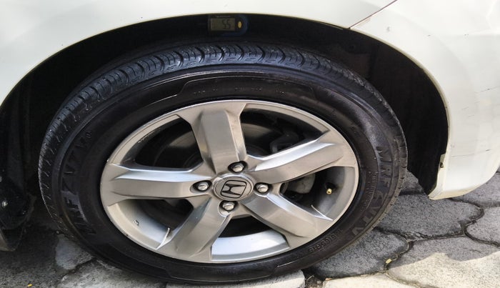 2012 Honda Jazz 1.2L I-VTEC X, Petrol, Manual, 1,56,839 km, tyre