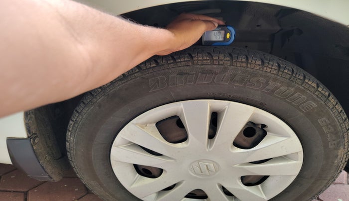 2014 Maruti Swift Dzire VXI, Petrol, Manual, 1,01,089 km, tyre