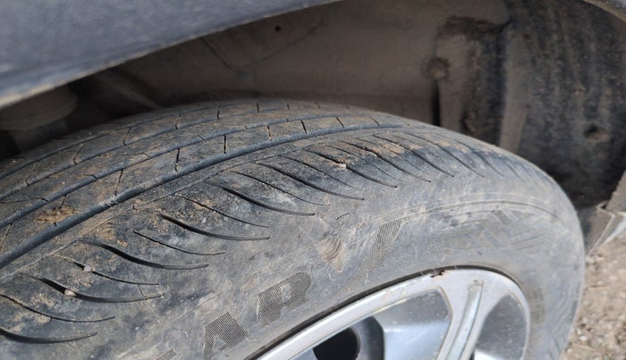 2018 Tata NEXON XM PETROL, Petrol, Manual, 83,000 km, tyre