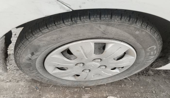 2010 Hyundai i10 MAGNA 1.2, Petrol, Manual, 1,32,748 km, tyre