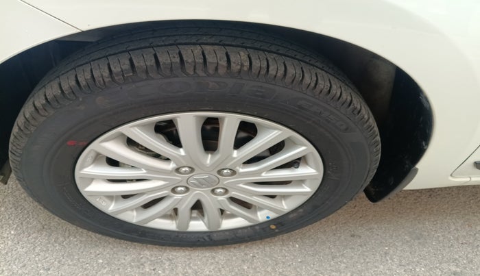2024 Maruti Dzire ZXi AMT, Petrol, Automatic, 5,458 km, tyre