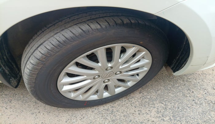 2024 Maruti Dzire ZXi AMT, Petrol, Automatic, 5,458 km, tyre
