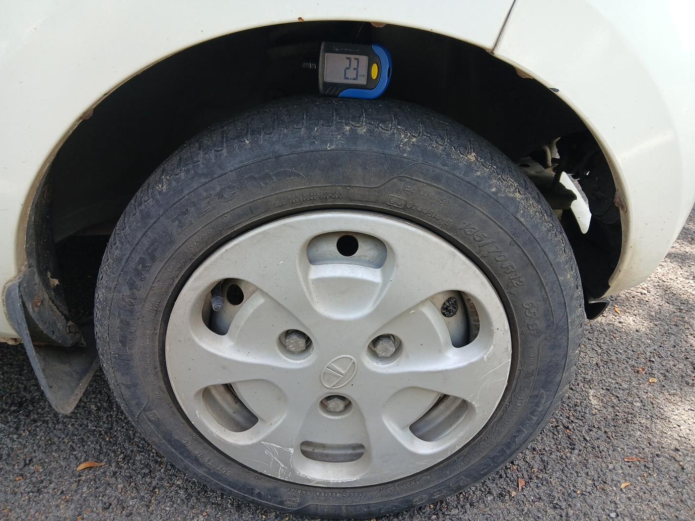 2014 Tata Nano TWIST XT, Petrol, Manual, 42,000 km, tyre